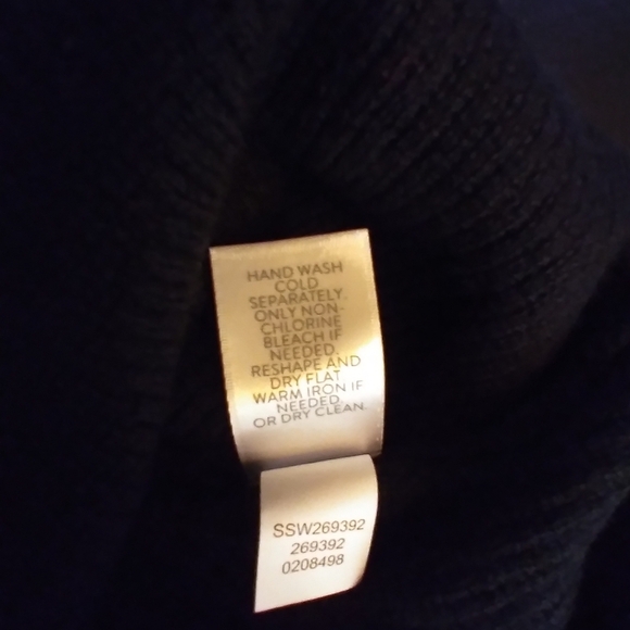 NWT J Jill Black V-Neck Women's Top Size XS Minimalist - Picture 3 of 10